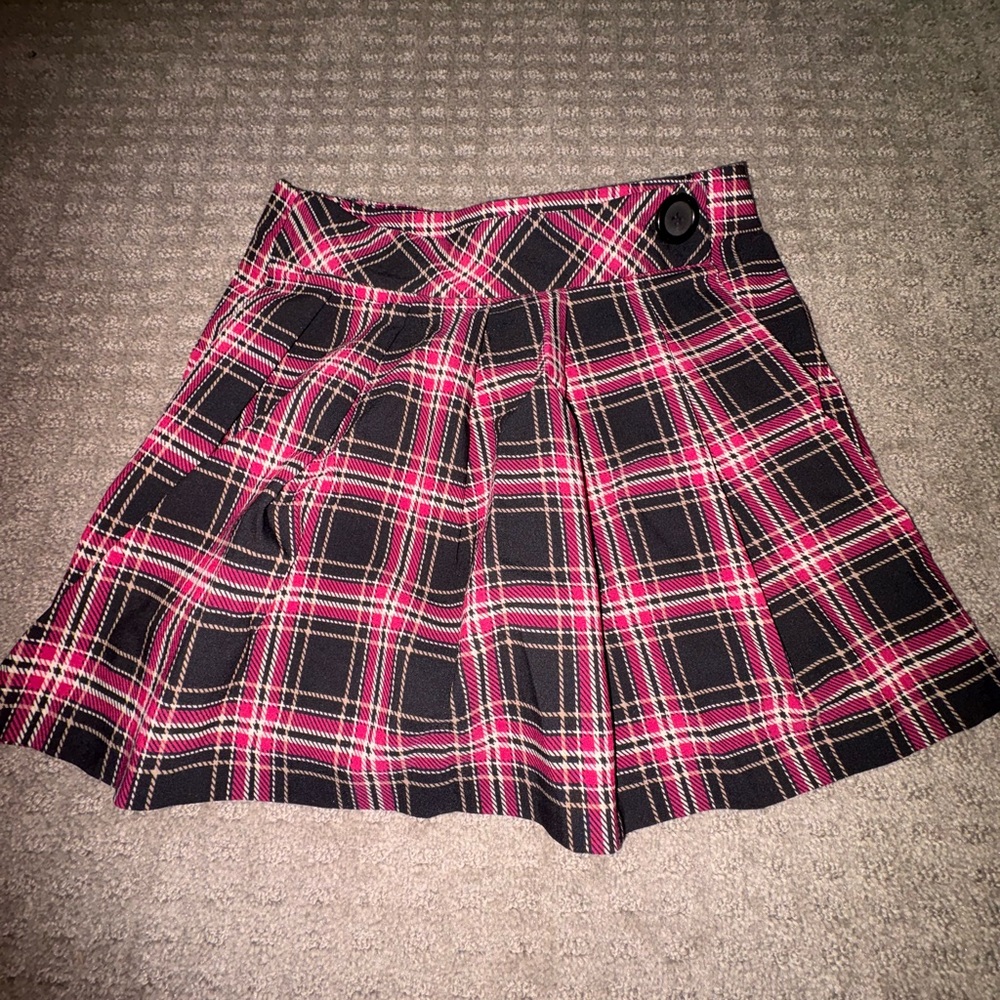Plaid Women's Skirt in Black and Pink